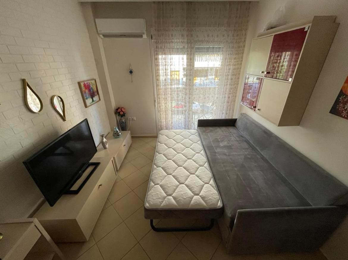 Amoret Apartment Néa Péramos Eksteriør billede