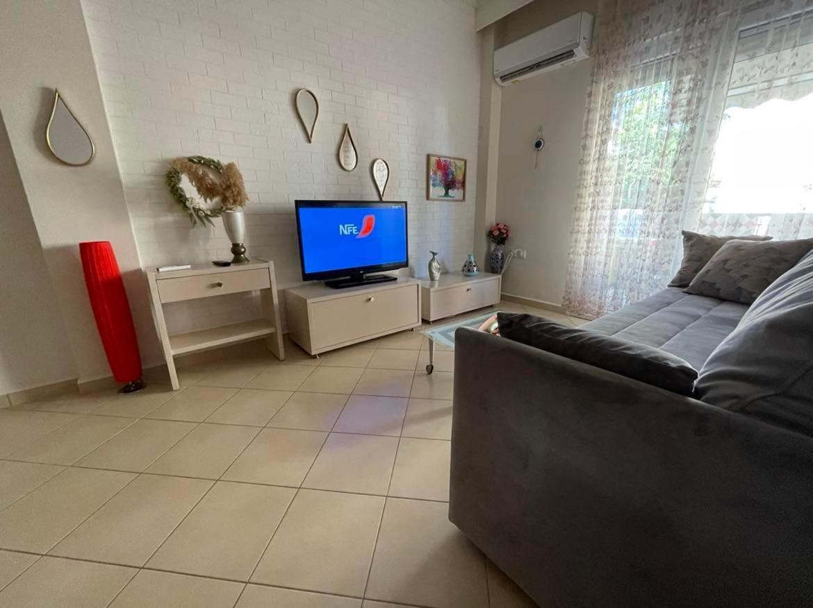 Amoret Apartment Néa Péramos Eksteriør billede